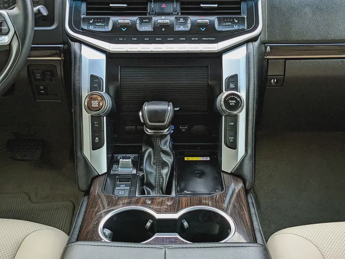 TOYOTA LAND CRUISER 2009 FACELIFTED 2025 WITH INTERIOR AND EXTERIOR GCC IN EXCELLENT CONDITION-14-14