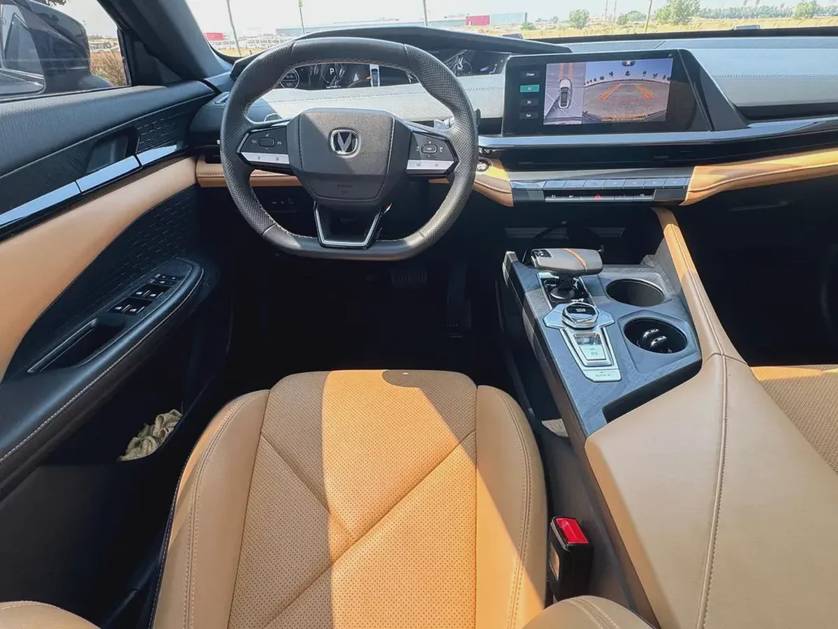 CHANGAN UNI-V 2024 | BLACK | GCC | FULL OPTION-14-14