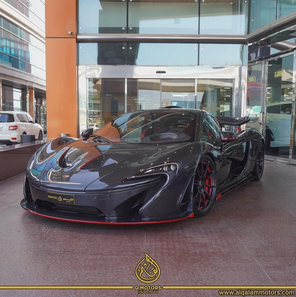 2015 MCLAREN P1 ( 1 OF 5 ) CARBON SERIES GCC DONE ONLY 2000KM