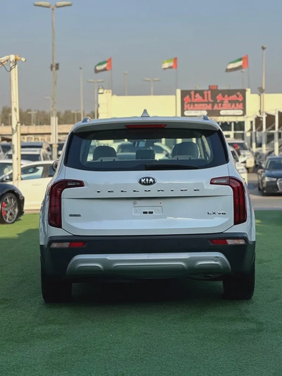Kia Telluride EX | 2020 | GCC | 133,000 km | White / Grey | 7 Seater-3