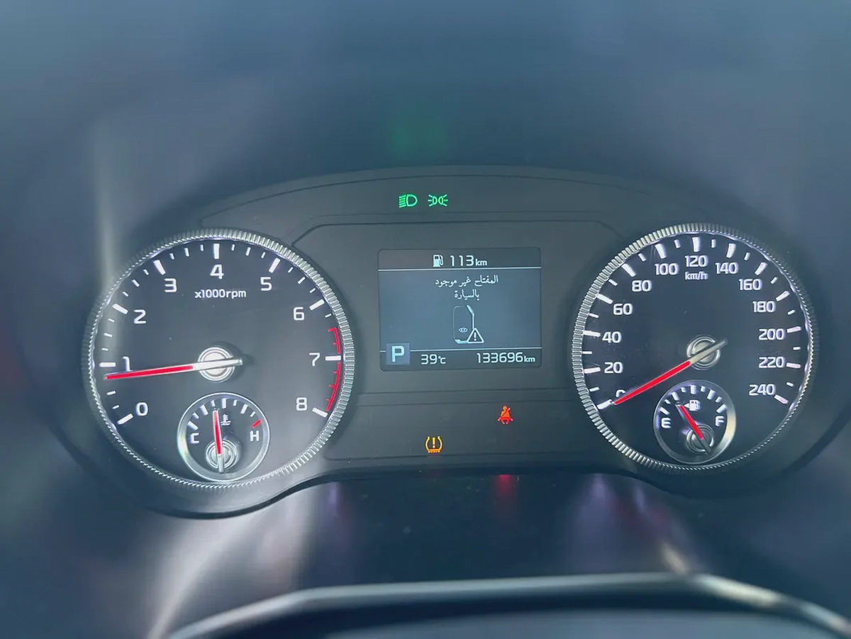 Kia Telluride EX | 2020 | GCC | 133,000 km | White / Grey | 7 Seater-7-7