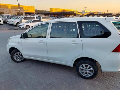 تويوتا Avanza 2017-9