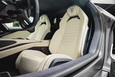 2024 LAMBORGHINI REVUELTO – FULL CARBON FIBER, STUNNING SPEC, MAIN DEALER WARRANTY  SERVICE-11