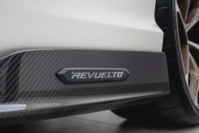 2024 LAMBORGHINI REVUELTO – FULL CARBON FIBER, STUNNING SPEC, MAIN DEALER WARRANTY  SERVICE-16