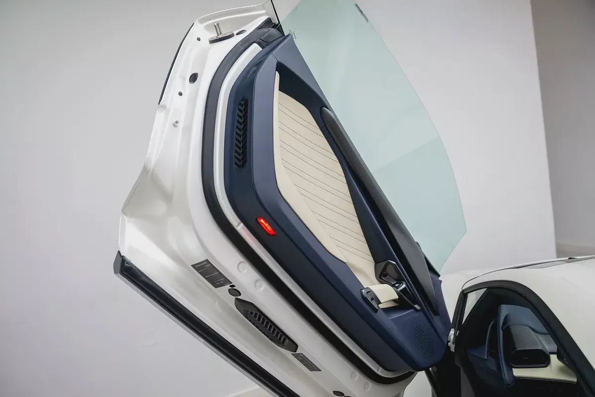 2024 LAMBORGHINI REVUELTO – FULL CARBON FIBER, STUNNING SPEC, MAIN DEALER WARRANTY  SERVICE-10-10