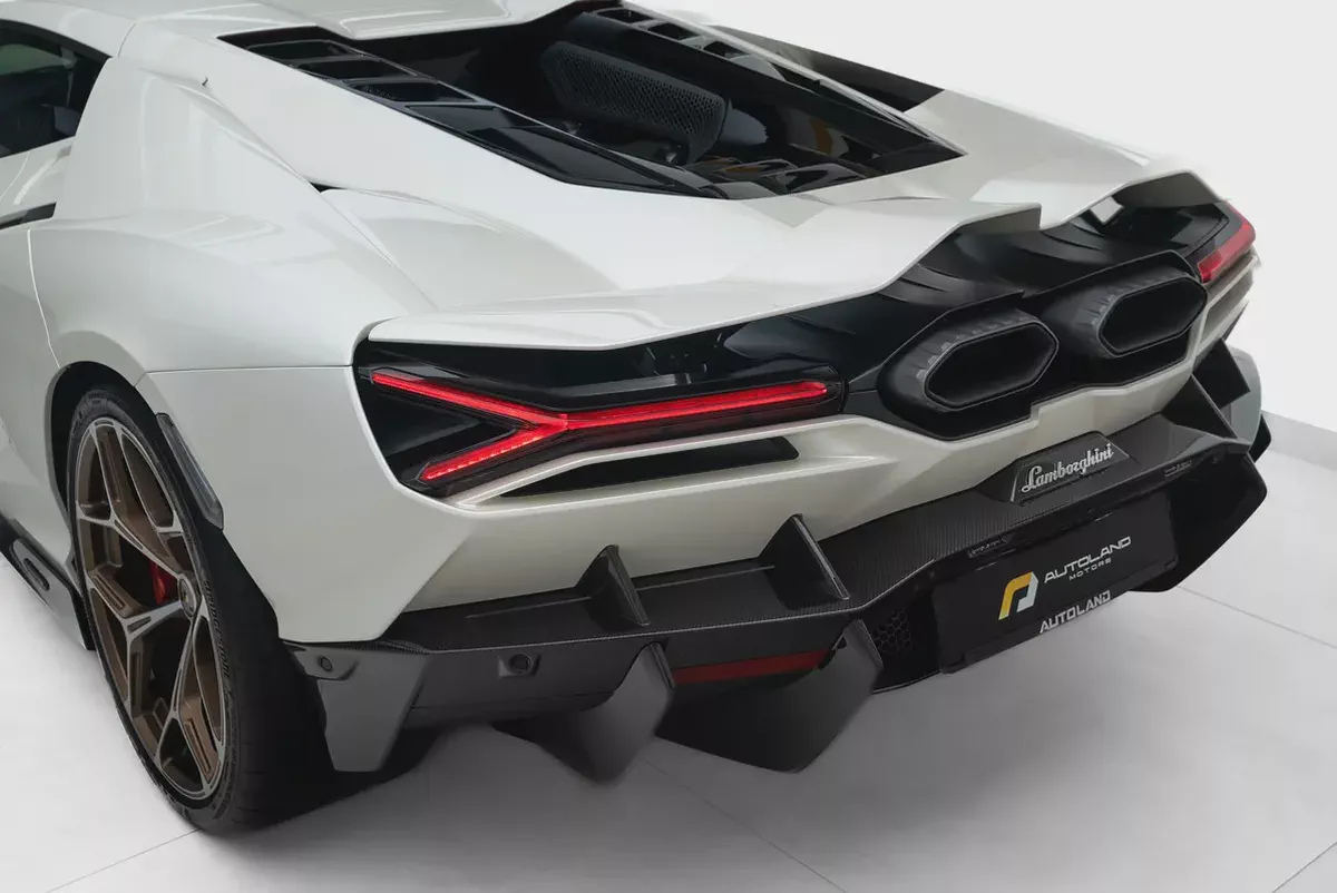 2024 LAMBORGHINI REVUELTO – FULL CARBON FIBER, STUNNING SPEC, MAIN DEALER WARRANTY  SERVICE-17-17