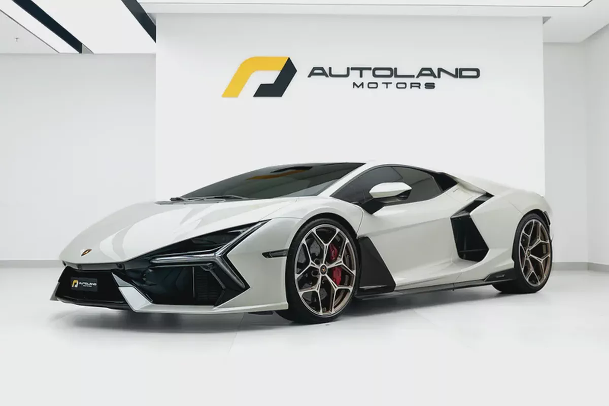 2024 LAMBORGHINI REVUELTO – FULL CARBON FIBER, STUNNING SPEC, MAIN DEALER WARRANTY  SERVICE