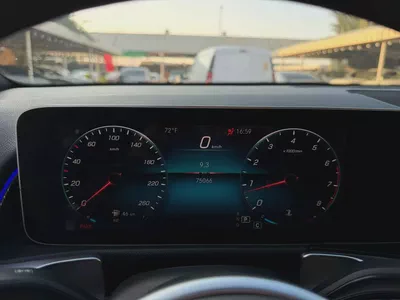 2021 Mercedes-Benz GLB 250 - Premium SUV-15