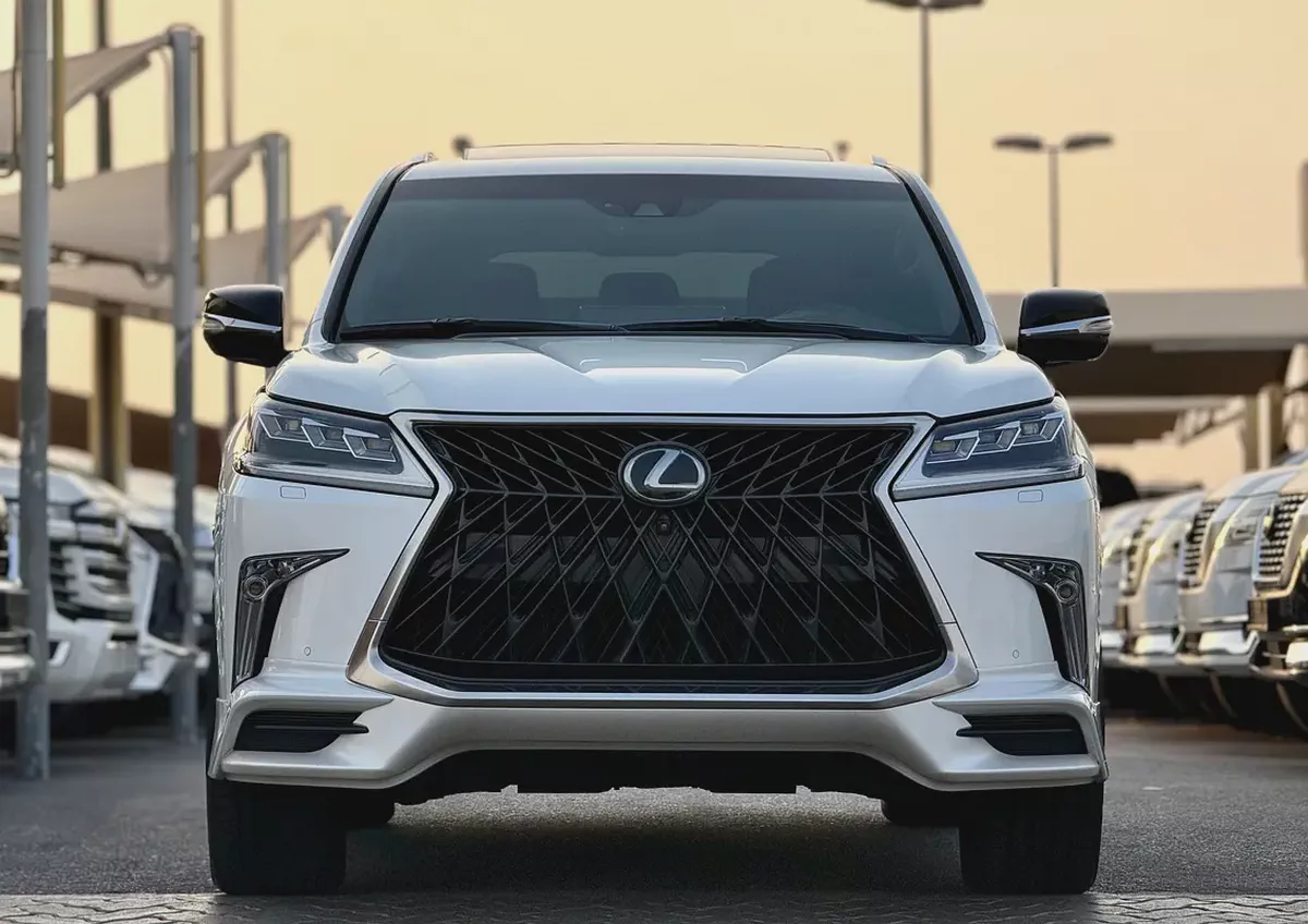 لكزس LX570 فل اوبشن صبغ وكاله بالكامل