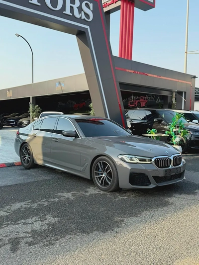 BMW 5-Series 520i 2022 Korean Specs - Pristine Condition-2