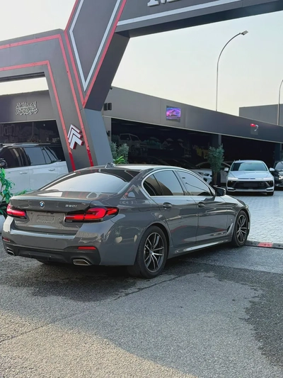 BMW 5-Series 520i 2022 Korean Specs - Pristine Condition-5