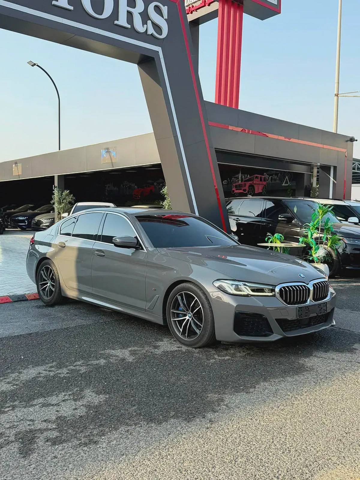 BMW 5-Series 520i 2022 Korean Specs - Pristine Condition-2-2