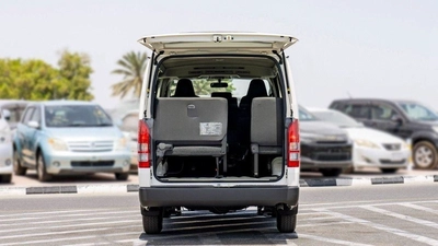 Toyota Hiace DLS - STD ROOF HIACE 2.5L STANDER SETER DIESEL 2025-9