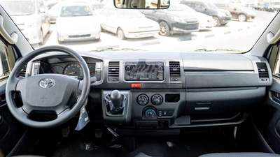 Toyota Hiace DLS - STD ROOF HIACE 2.5L STANDER SETER DIESEL 2025-10