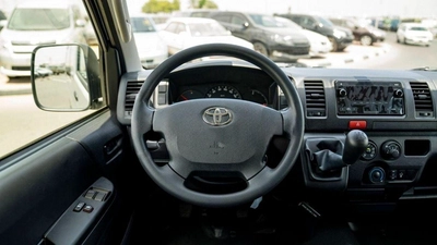 Toyota Hiace DLS - STD ROOF HIACE 2.5L STANDER SETER DIESEL 2025-11