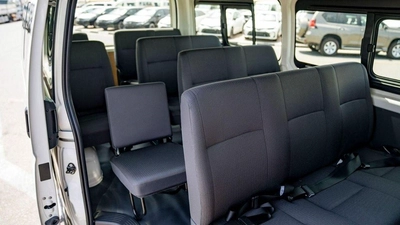 Toyota Hiace DLS - STD ROOF HIACE 2.5L STANDER SETER DIESEL 2025-14
