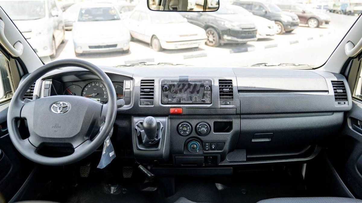 Toyota Hiace DLS - STD ROOF HIACE 2.5L STANDER SETER DIESEL 2025-10-0