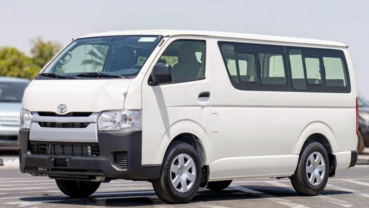 Toyota Hiace DLS - STD ROOF HIACE 2.5L STANDER SETER DIESEL 2025