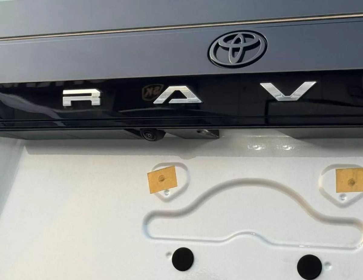 Toyota RAV4 XLE-G MID OPTION || 2.0L PETROL V4 / SUNROOF / DRIVER PWR SEAT /BIG DVD / REAR CAMERA (CODE#RVPXLEO)-9-0