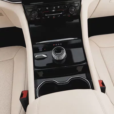 AED 2,011 P.M • 0% Downpayment • Grand Cherokee L Limited • 1 Year Warranty-9