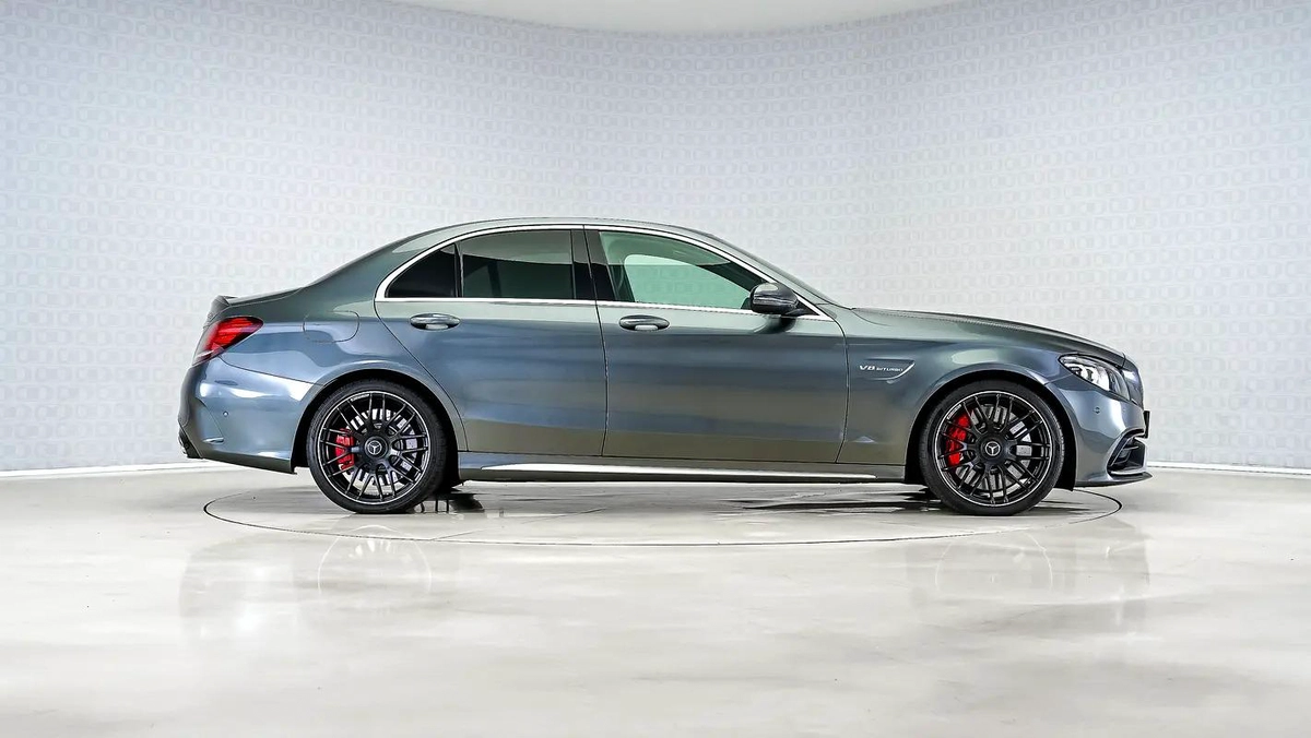 Mercedes-Benz C-Class C63 S AMG-4-4