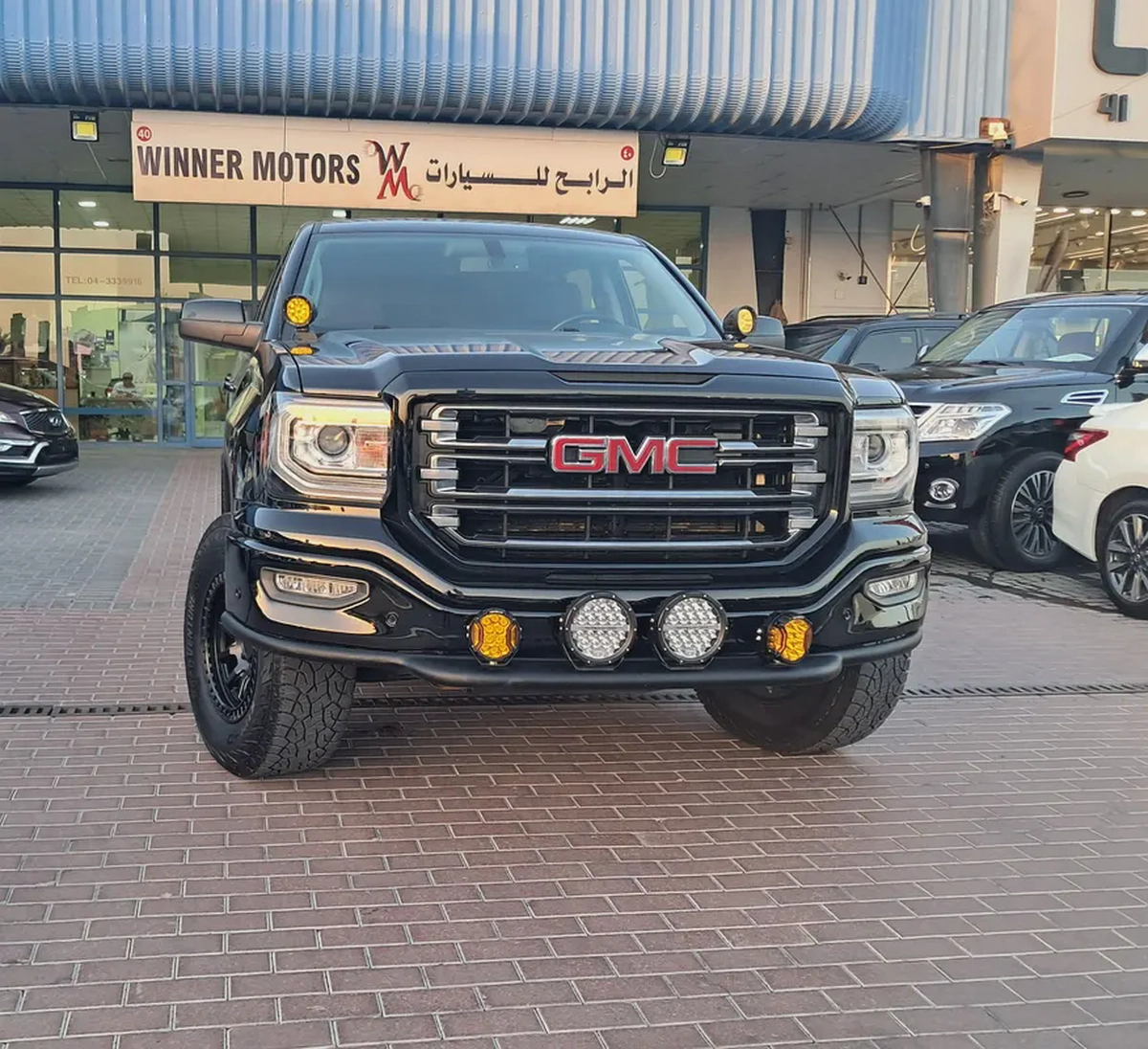 GMC Sierra Pick-up V8 Gcc Specs Accident Free Original Paint Very Well Maintained No Any Issue-2-2