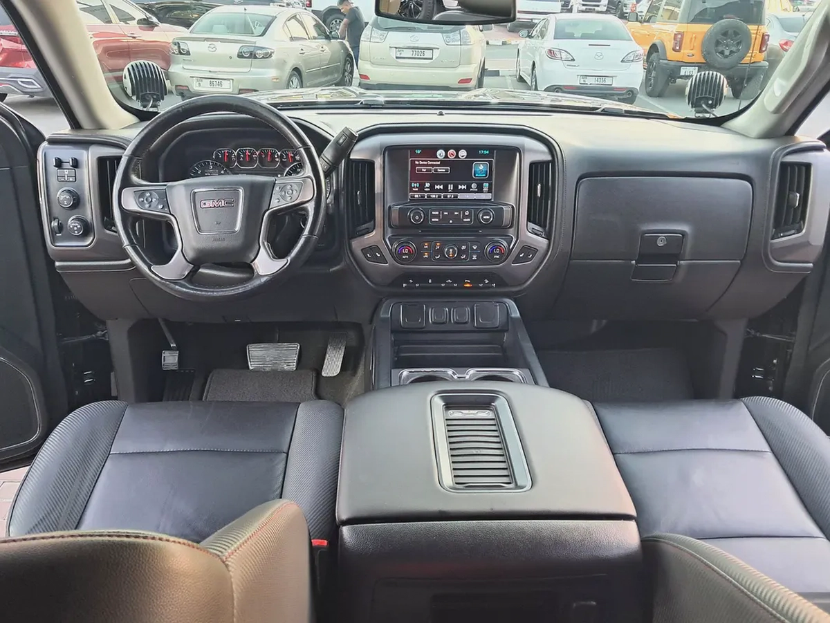 GMC Sierra Pick-up V8 Gcc Specs Accident Free Original Paint Very Well Maintained No Any Issue-8-8