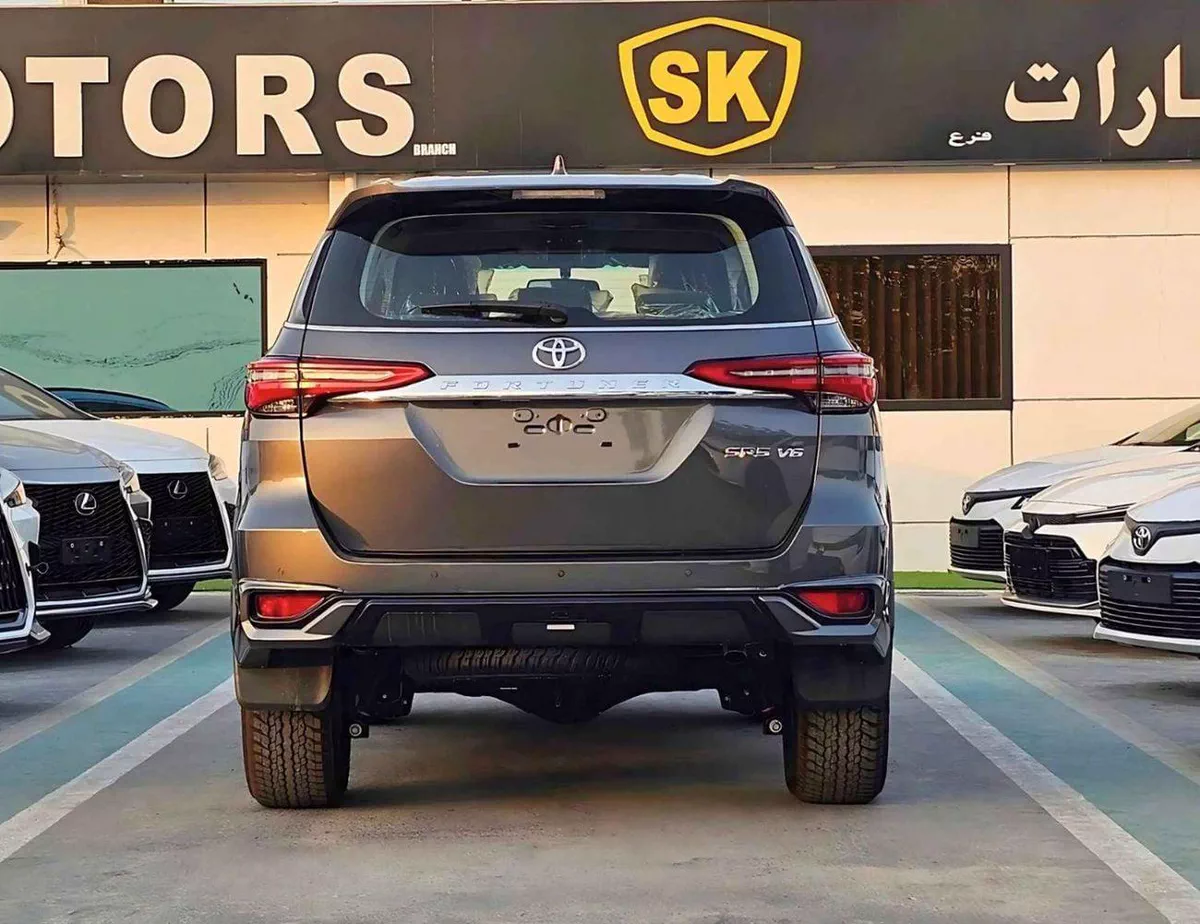Toyota Fortuner VXR SR5 ADVENTURE / 4.0L V6 PETROL / CLIMATE WITH LEATHER SEATS / DIFFLOCK / AUTO A/C (CODE # F6HA)-4-0