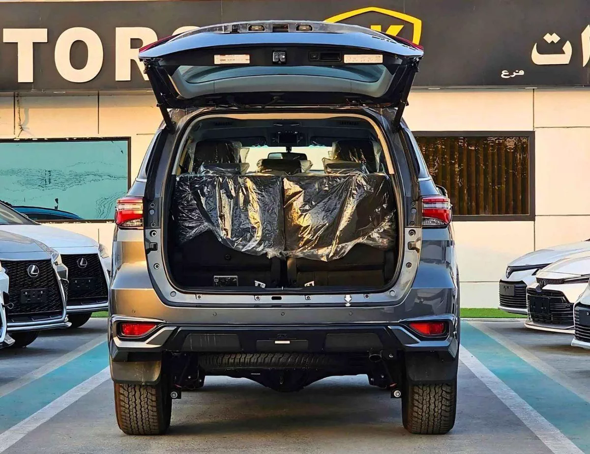 Toyota Fortuner VXR SR5 ADVENTURE / 4.0L V6 PETROL / CLIMATE WITH LEATHER SEATS / DIFFLOCK / AUTO A/C (CODE # F6HA)-5-0