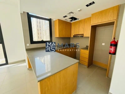 Charming Corner 1BHK Apartment, Cozy & Modern-11