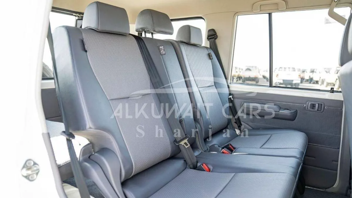 Toyota Land Cruiser 70 LC76 DX Land Cruiser Hard Top LC76 4.2D MT 5door MY2024-17-0
