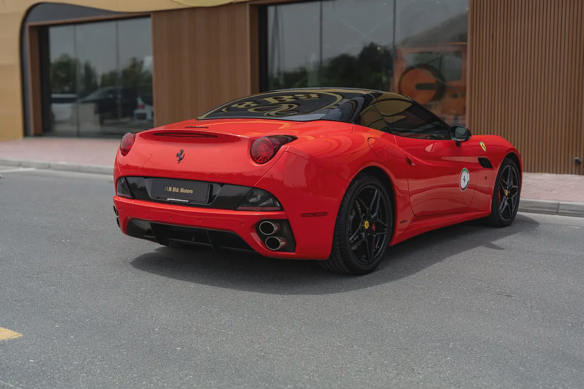 2010 Ferrari California | GCC Specs | Excellent Condition-4-4