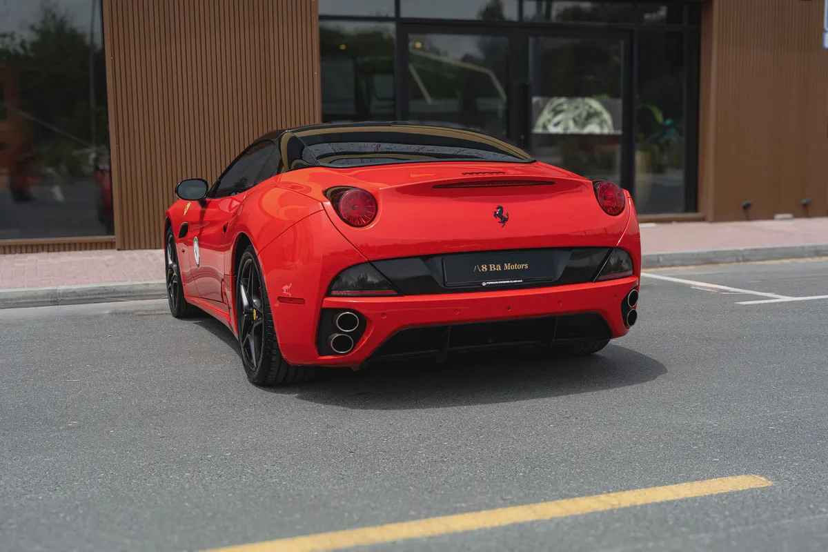 2010 Ferrari California | GCC Specs | Excellent Condition-7-7