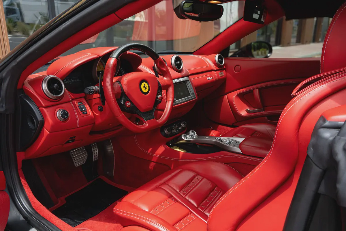 2010 Ferrari California | GCC Specs | Excellent Condition-11-11