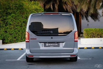 New Mercedes Benz V 250 2023-20