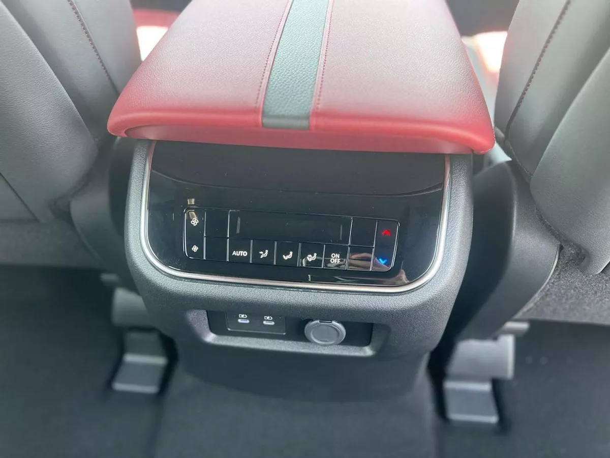 Nissan Patrol LE PLATINUM CITY-10-0
