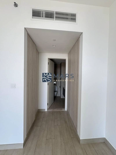 Modern & spacious living 2BR-hearth of sharjah-13