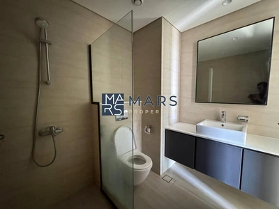 Modern & spacious living 2BR-hearth of sharjah-8