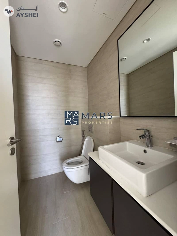 Modern & spacious living 2BR-hearth of sharjah