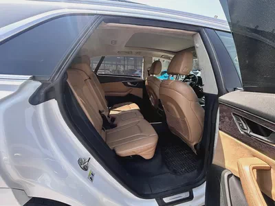 Audi Q8 2019 55 TFSI quattro-9
