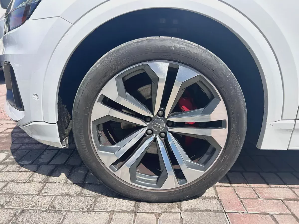 Audi Q8 2019 55 TFSI quattro-10-10