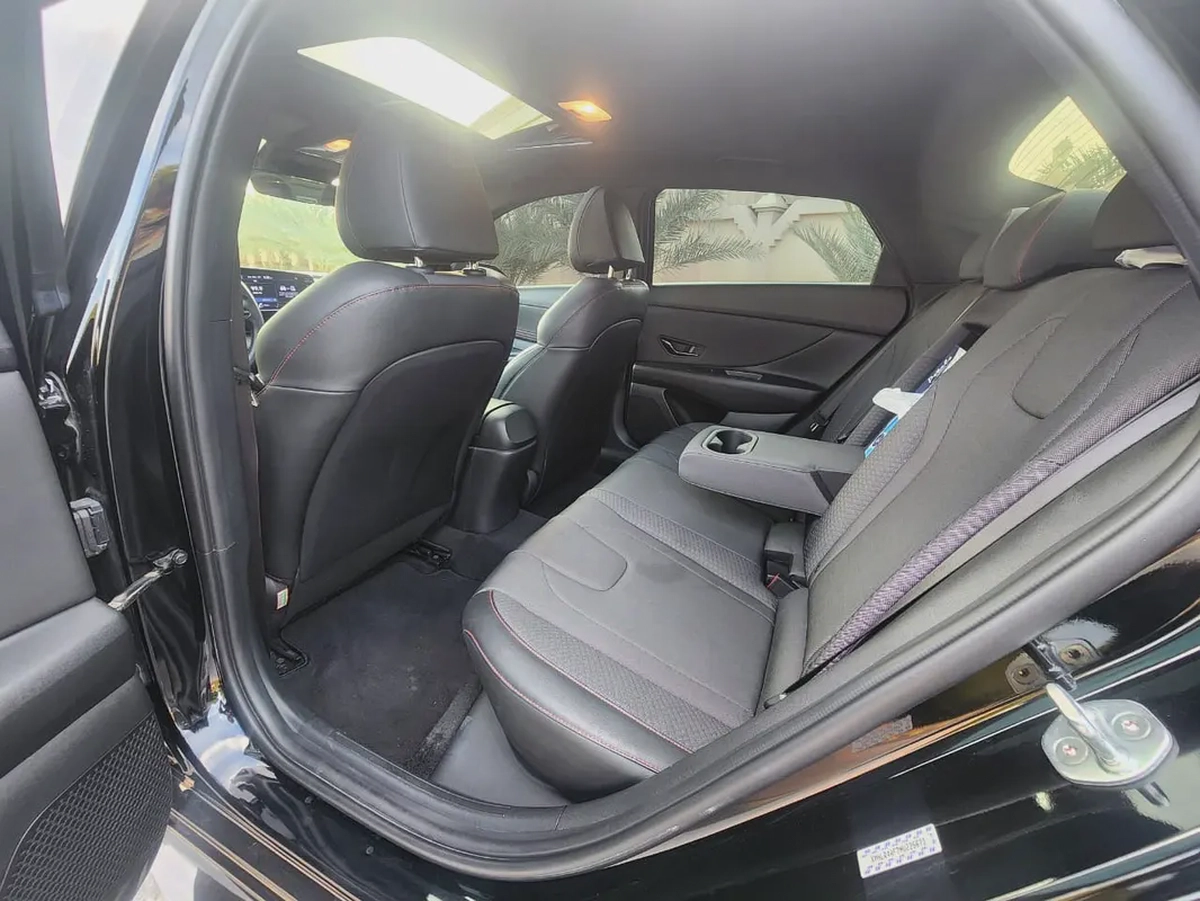 2022 Hyundai Elantra N Line-6-6