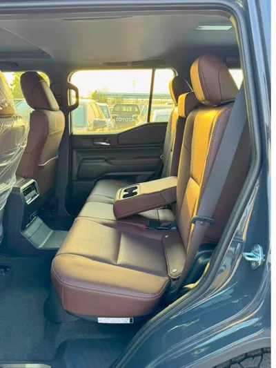 Toyota Prado VXR ADVENTURE || 2.8L DIESEL V4 / RADAR / HUD, LEATHER WITH MEMORY SEAT (CODE # PDADV1)-11