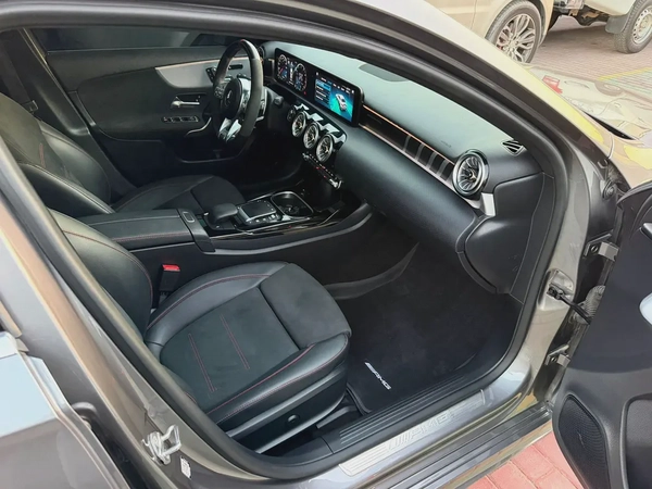 2022 Mercedes-Benz A-Class A 35 AMG 4MATIC | Canadian Specs