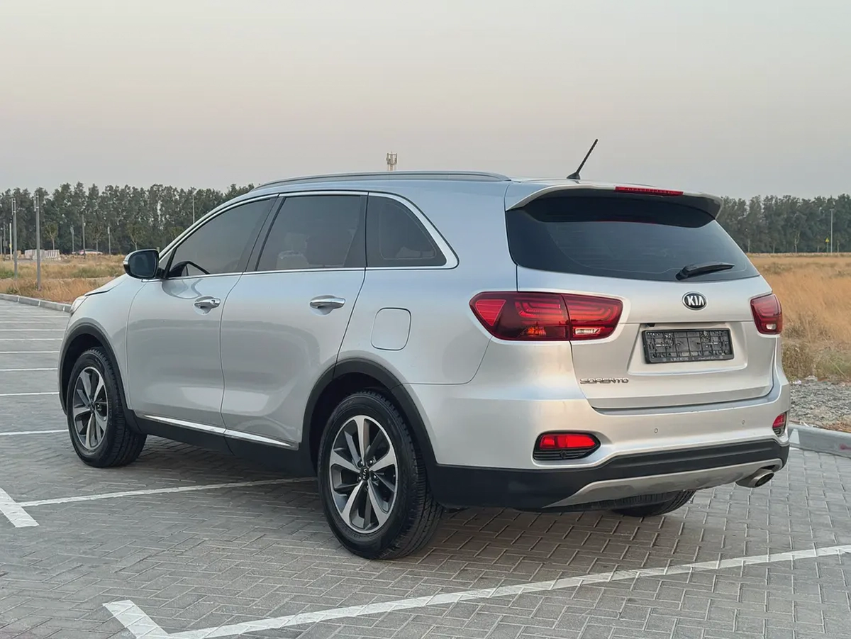 Kia Sorento LX 2019 GCC Specs Super Clean Condition-5-5