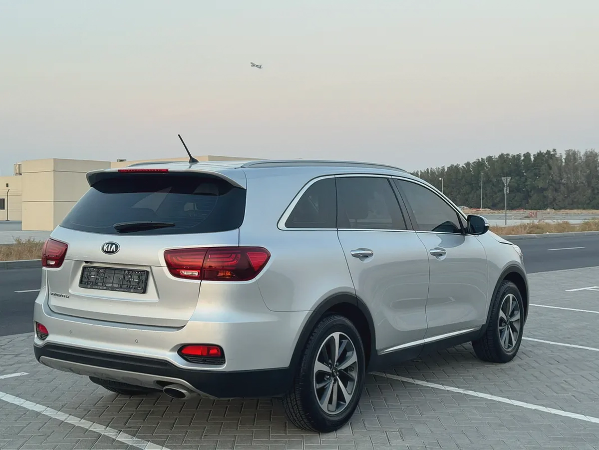Kia Sorento LX 2019 GCC Specs Super Clean Condition-7-7