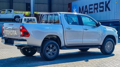 Toyota Hilux HILUX 2.4L AT DIESEL Full option 2024 0KM-7