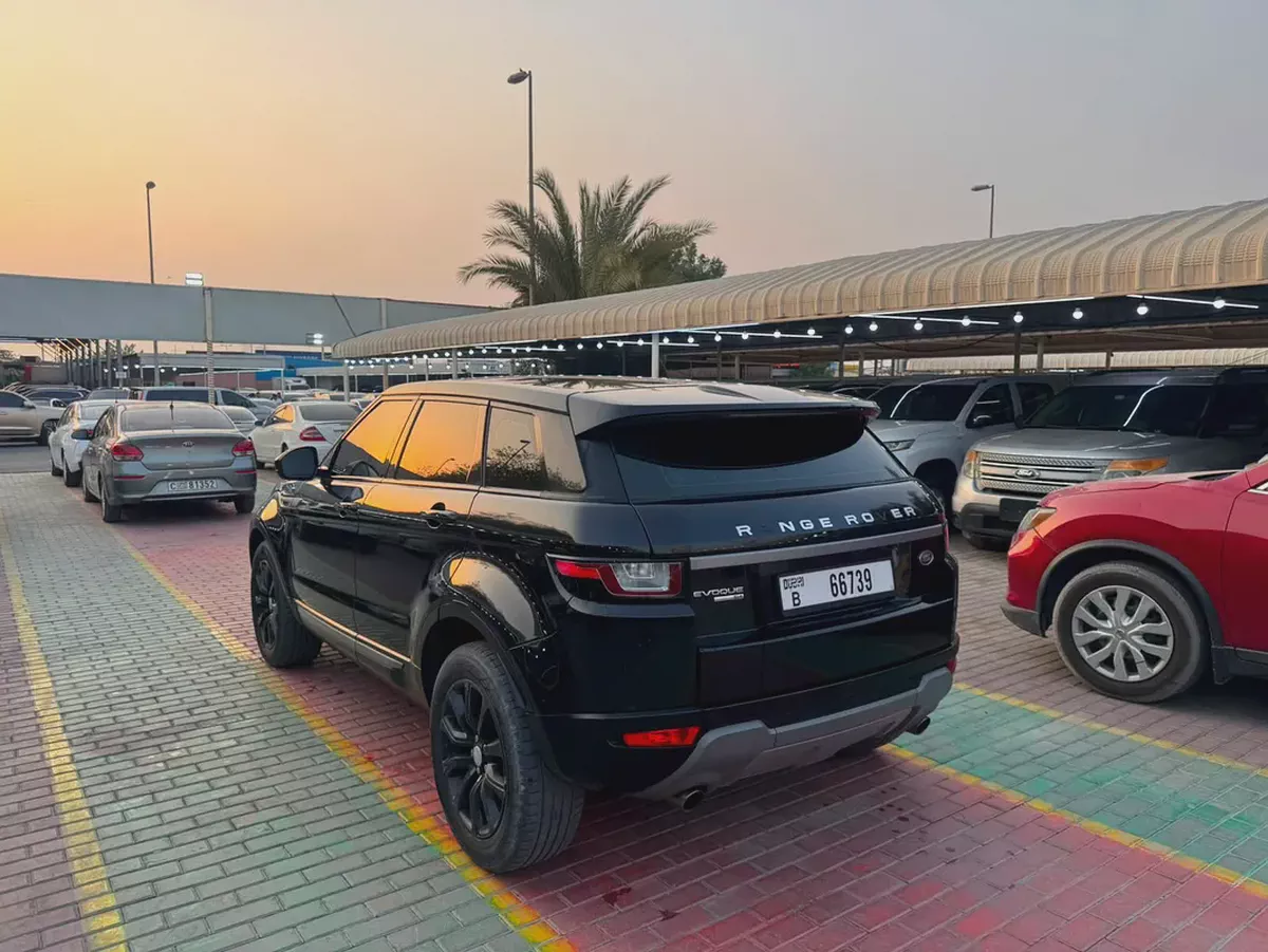 Land Rover Range Rover Evoque 2017 | GCC Specs | Well Maintained-3-3