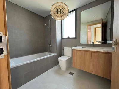 Deal Of The Day ! 4 Bed Townhouse Villa Available For Rent in Villanova-11