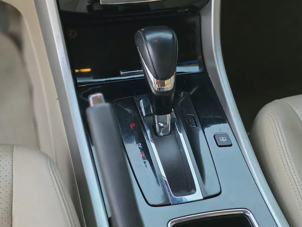 2017 Honda Accord V6 Sport - GCC Specs - Excellent Condition-15-15